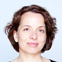 Andrea  Frisch